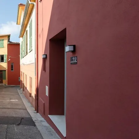#45 Quiet Chic 5mins Walk To Port And Ac Wifi 滨海自由城